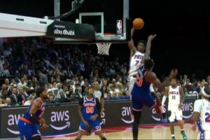 蹦得真高76人探花埃奇库姆起飞 隔扣米切罗没成功但造成犯规