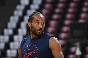 前快船官员：快船的一切都是围着小卡转 他签了什么合同无人不知