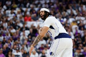 浓眉：我们的阵容深度很棒 有九到十个球员能真正进入轮换