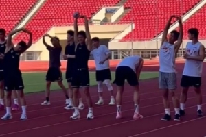 田径场开练！浙江男篮晒球队训练视频：跑起来！