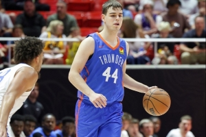 杰林威：托皮奇解读比赛能力非常强 是出色传球手和进攻组织者