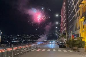 不走运，意媒：葡体飞机晚点，到达那不勒斯后又遭烟花骚扰