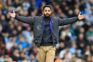 TA：周中无比赛+为俱乐部创收，曼联正探索季中友谊赛的可能