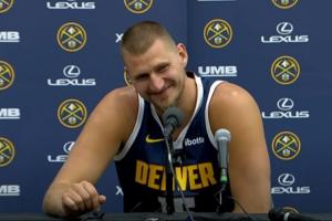 记者：你现在30岁了 约基奇：别提这个 我们不需要聊这个