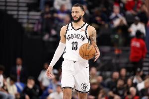 篮网主帅：泰瑞斯-马丁以身作则很成熟 控球和决策能力都有提升