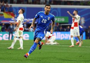 官方：扎卡尼训练中受伤退出意大利队名单，皮科利递补入选