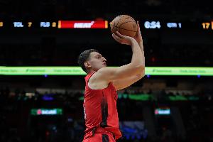 4年6240万！斯波：我们见证了约维奇的成长 续约合同是他应得的