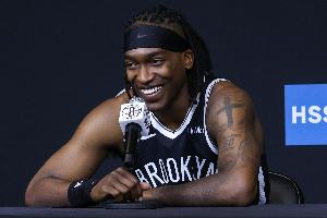 进攻还是给力！曼恩7中6&三分2中2拿到15分 另有3个篮板