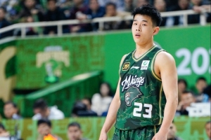 林葳：NCAA比CBA节奏更快 需要更快地推反击、退防 减少失误率