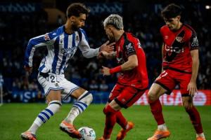 自取灭亡？皇社8轮1胜排西甲倒2，近年出售多名主力+卸任功勋主帅