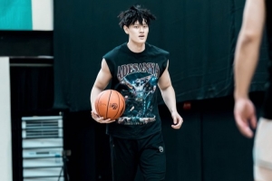 小波特：曾凡博能投篮而且运动能力出众 他绝对属于NBA赛场！