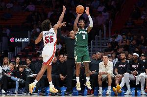 加里-哈里斯：字母会吸引大量防守注意力 作为后卫要把空位投进