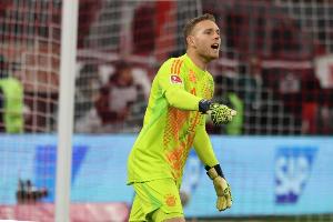 0出场！拜仁外租门将佩雷茨：我在汉堡踢不上球，冬窗可能谋出路