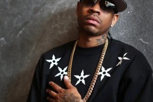 艾弗森：出席联盟活动他们总让我穿西服 可我只在教堂&葬礼中穿过