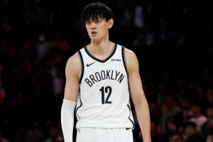 媒体人：小丁2018年中国赛曾获独行侠球权 那才是该有的人情世故