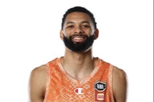 Haynes：爵士与自由球员佩德罗-布拉德肖签下一份Exhibit 10合同