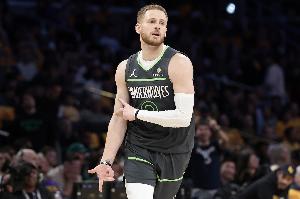 迪文：明尼苏达夏天很棒 我经常去湖上划船还去不同的餐厅咖啡店