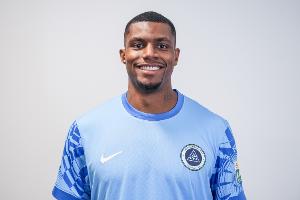 11场10球2助攻，韦斯利刷新新鹏城球员中超单赛季参与进球数纪录