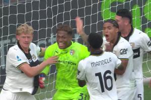 太强了！铃木彩艳压哨扑点救主+7扑救 单场9.5分助十人帕尔马拿分