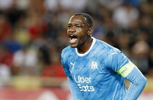 14个赛季613场比赛！马赛官方宣布退役曼丹达穿过的30号球衣