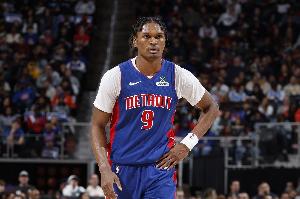 优缺点同样明显！奥萨尔8中5拿下11分9板7助1断1帽 投射问题明显