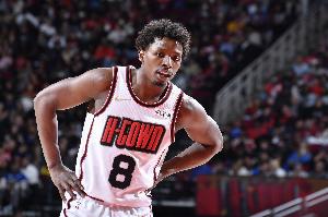 今天火箭主场迎战活塞 泰特升级为可以出战比赛