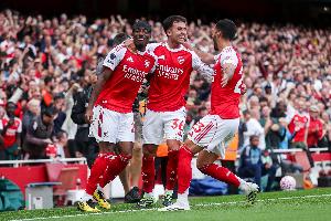 5战全胜轰入10球！阿森纳10月各项赛事零封对手，强势领跑英超