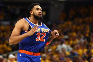 高效两双！唐斯28分钟17中10拿下28分12篮板