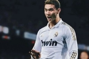 今日趣图：大家都误会罗哥了，真正的罗哥现在在拜合拉木身上呢~