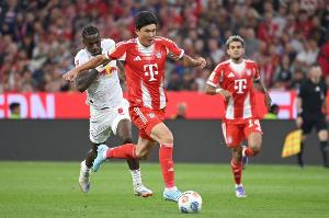 德天空：金玟哉没有参加拜仁训练，原因是负荷管理