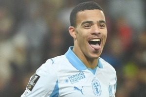 马赛5-1大胜尼斯暂时登顶法甲，格林伍德双响、奥巴梅扬1射2传