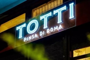 意媒：阿根廷开设了一家托蒂为主题的糕点店