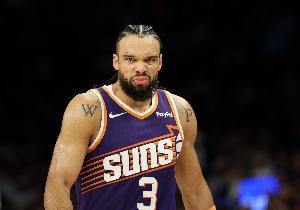 狄龙加盟太阳后已至少得到200分&25记三分！队史达成此数据最快