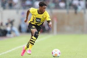 德媒：杜兰维尔考虑一月租借离开多特蒙德，他在一线队得不到机会