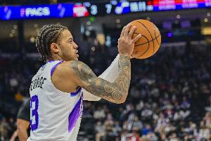 克莱伯撞倒基昂特·乔治&吹防守犯规 爵士挑战成功&变进攻犯规