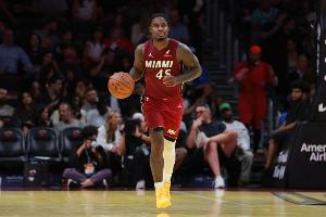 追梦式数据！戴维恩·米切尔出战31分钟 6中2拿到8分8板12助