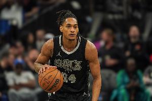 表现平平！瓦塞尔13中5拿到17分4板 正负值-10