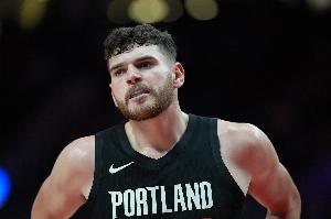 媒体人：克林根被波蒂斯射穿 蹲坑C遇到空间C就是坐牢