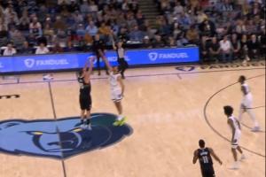 爱投！约基奇踩着logo压哨轰进heave！他甚至一点都不兴奋！