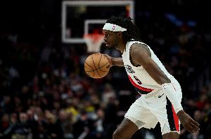 得分上双！格兰特首节5中3拿到13分1篮板