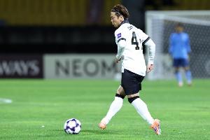 神户胜利船后卫：如果我们想赢得冠军，对阵申花的比赛必须拿下