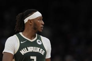 进攻乏力！半场雄鹿首发5人合计仅拿到19分 特纳8分最高