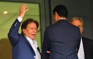 每体：欧冠赛前，拉波尔塔和弗里克与莱万经纪人扎哈维进行了会面