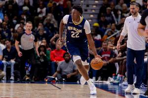 何意味？鹈鹕上半场领先公牛16分 下半场变阵两个首发新秀替补了