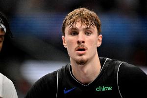 基德：输掉胶着比赛并经历艰难时刻对弗拉格有好处 这能让他变强