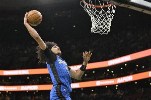 平地起惊雷！布莱克直杀篮下 举火烧天单臂暴力灌筐