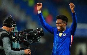 埃斯特旺：希望未来很多年能进很多球，并继续让蓝军球迷们开心