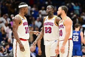 库巴追三人组本赛季共出战了14场 总正负值为+61净效率15.0！