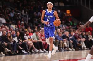 炸裂！布莱克上半场14分钟13中9砍下25分 已创生涯单场新高