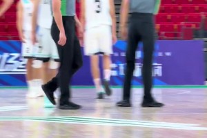 要攻哪一边你们都分不清楚，都是来搞笑的吗？